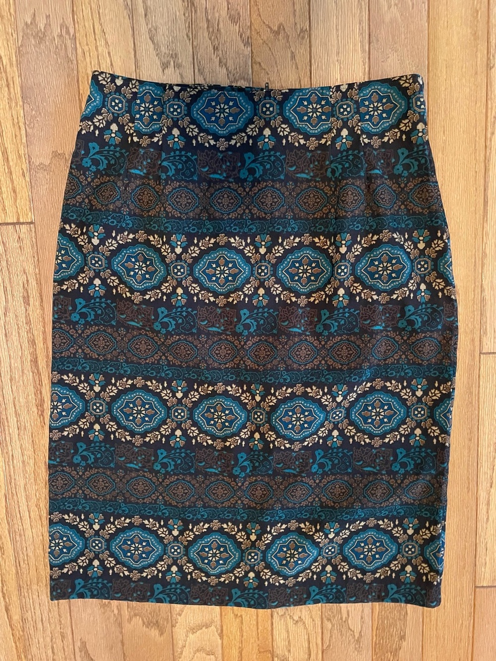 Briggs New York Tapestry Printed Pencil Skirt - Size 16